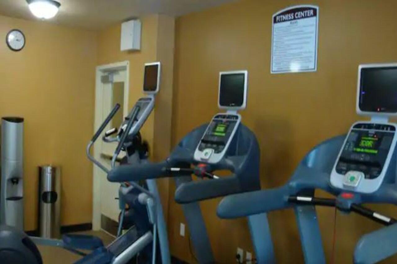 Hilton Garden Inn Cincinnati/Sharonville Bagian luar foto