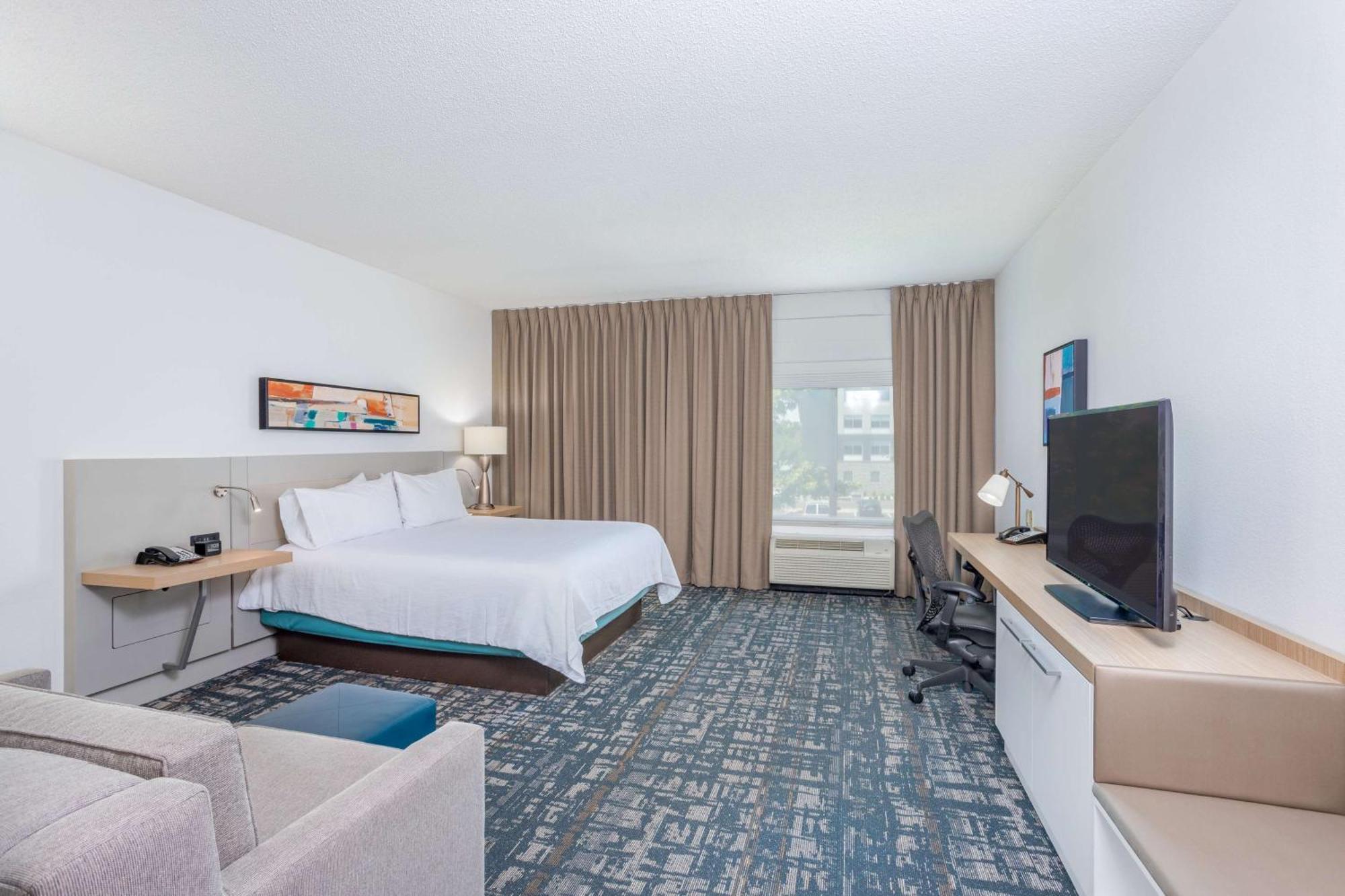 Hilton Garden Inn Cincinnati/Sharonville Bagian luar foto
